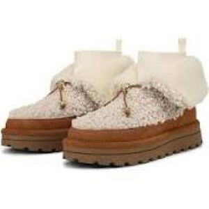 Sam Edelman Olin Lug Boots in Chestnut